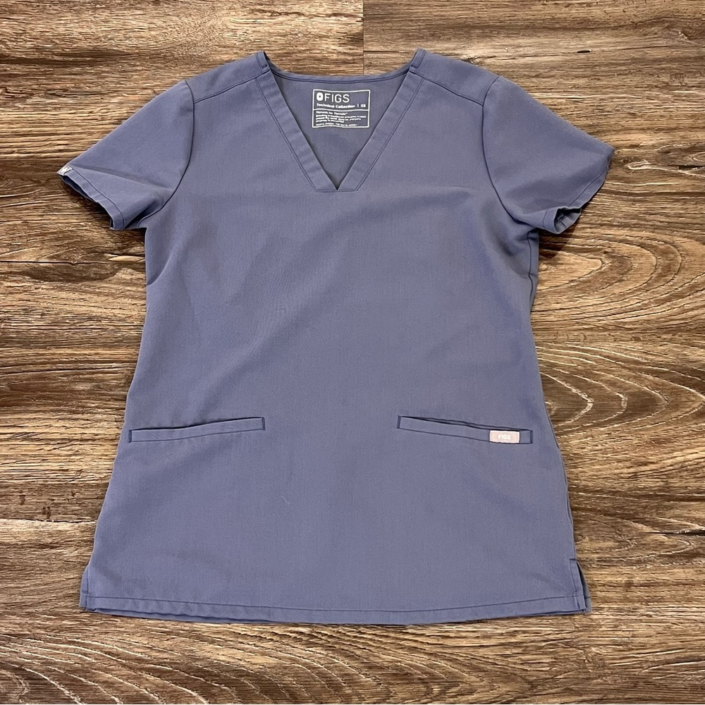 Figs Light Blue/Grey Casma Three-Pocket‎ Scrub Extra Small Top